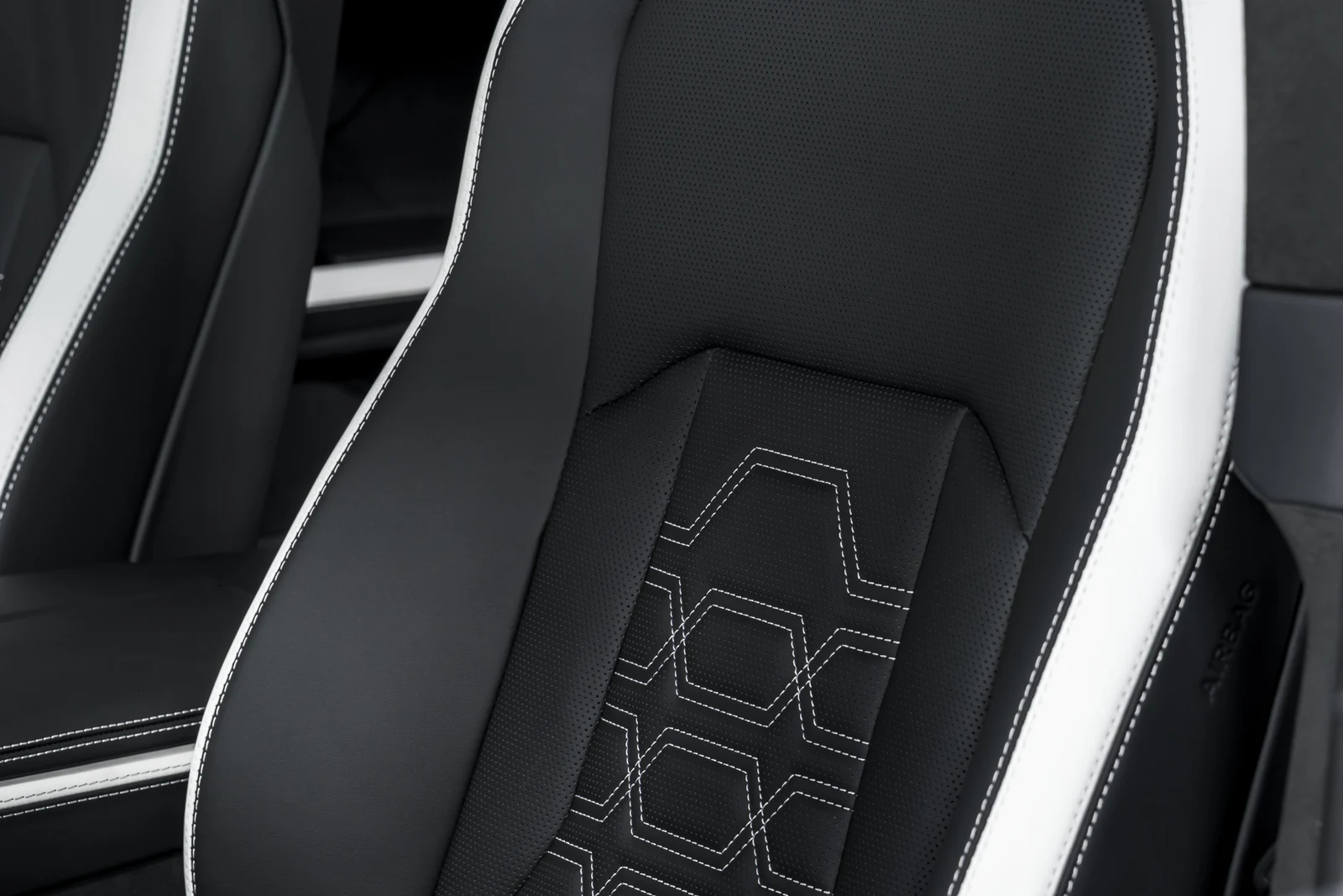 2026 Lamborghini Urus SE, 8/29