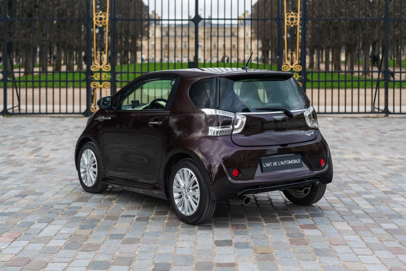 Aston Martin Cygnet, 3/10