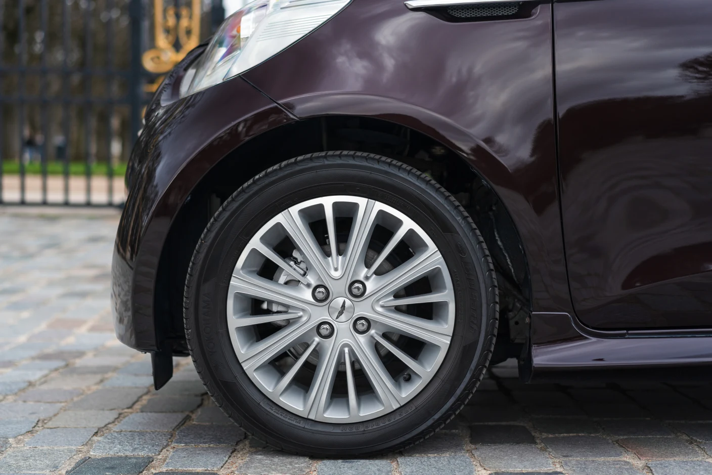 Aston Martin Cygnet, 6/10