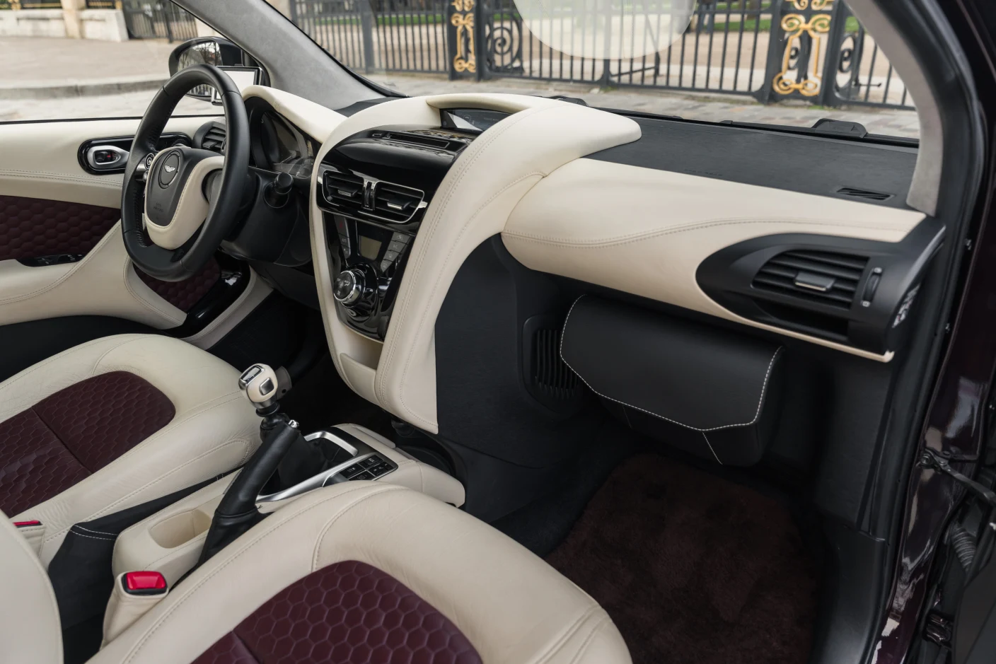 Aston Martin Cygnet, 9/10