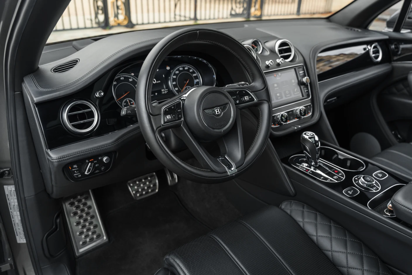 Bentley Bentayga W12, 7/10