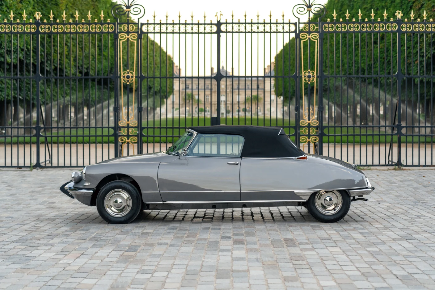 Citroën DS 21 Cabriolet Chapron, 3/10