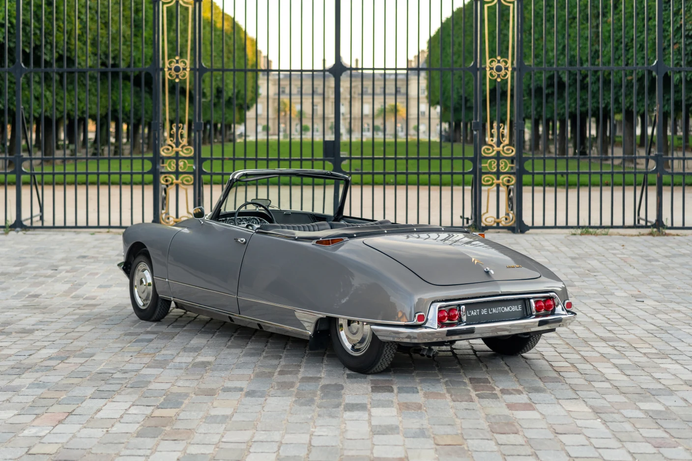 Citroën DS 21 Cabriolet Chapron, 6/10