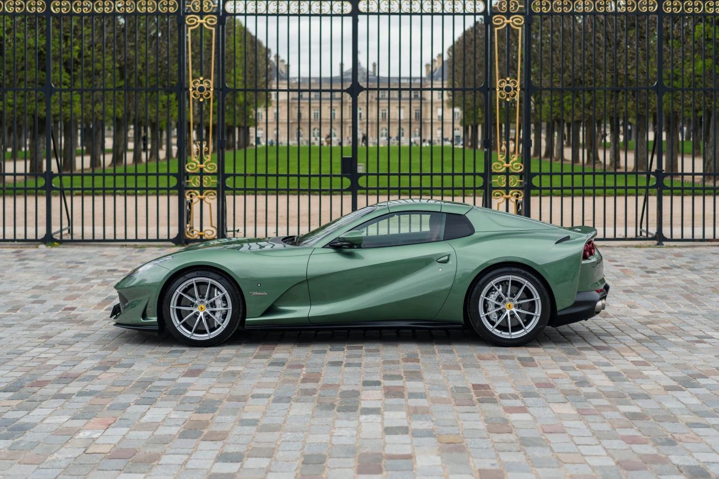 Ferrari 812 GTS Tailor Made, 3/10