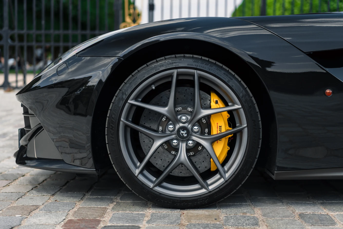 Ferrari F12berlinetta, 6/10