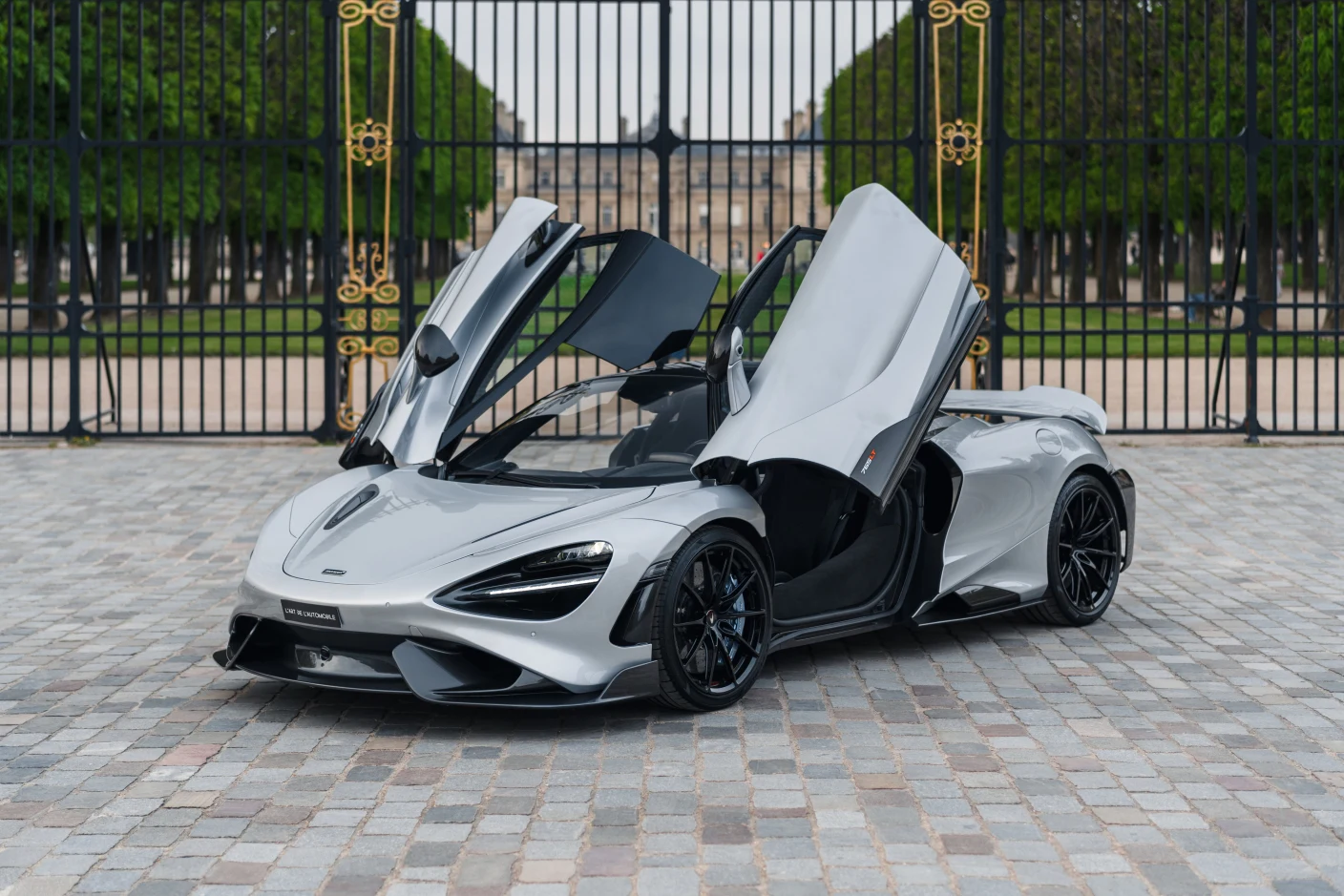 McLaren 765LT, 2/10