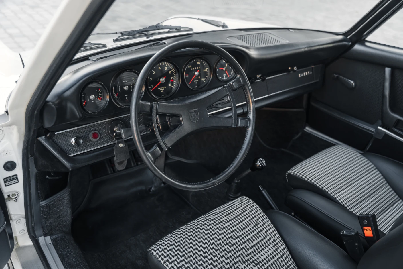 Porsche 911 2.2 S, 7/10