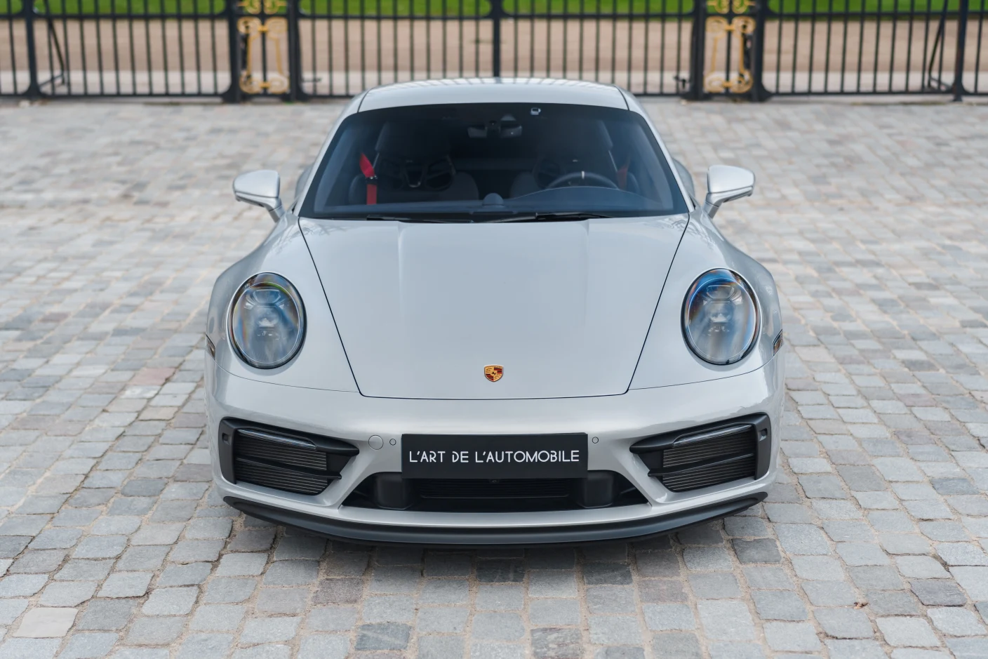 Porsche 911 Carrera GTS Le Mans Centenaire Edition (992), 4/10