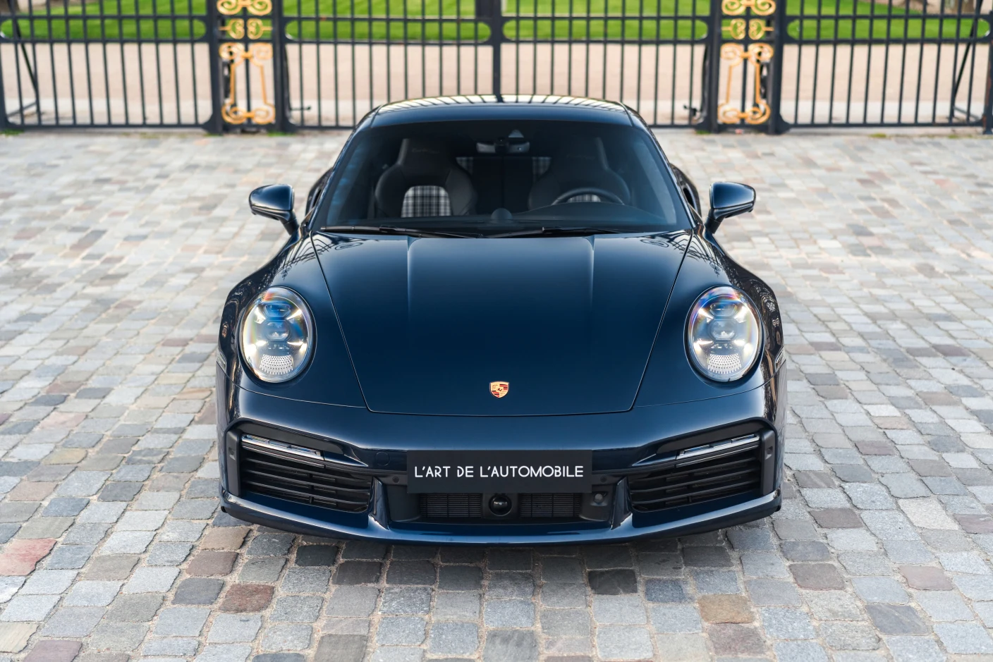 Porsche 911 Turbo 50 Years (992), 4/10