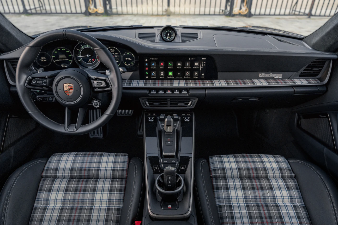 Porsche 911 Turbo 50 Years (992), 8/10