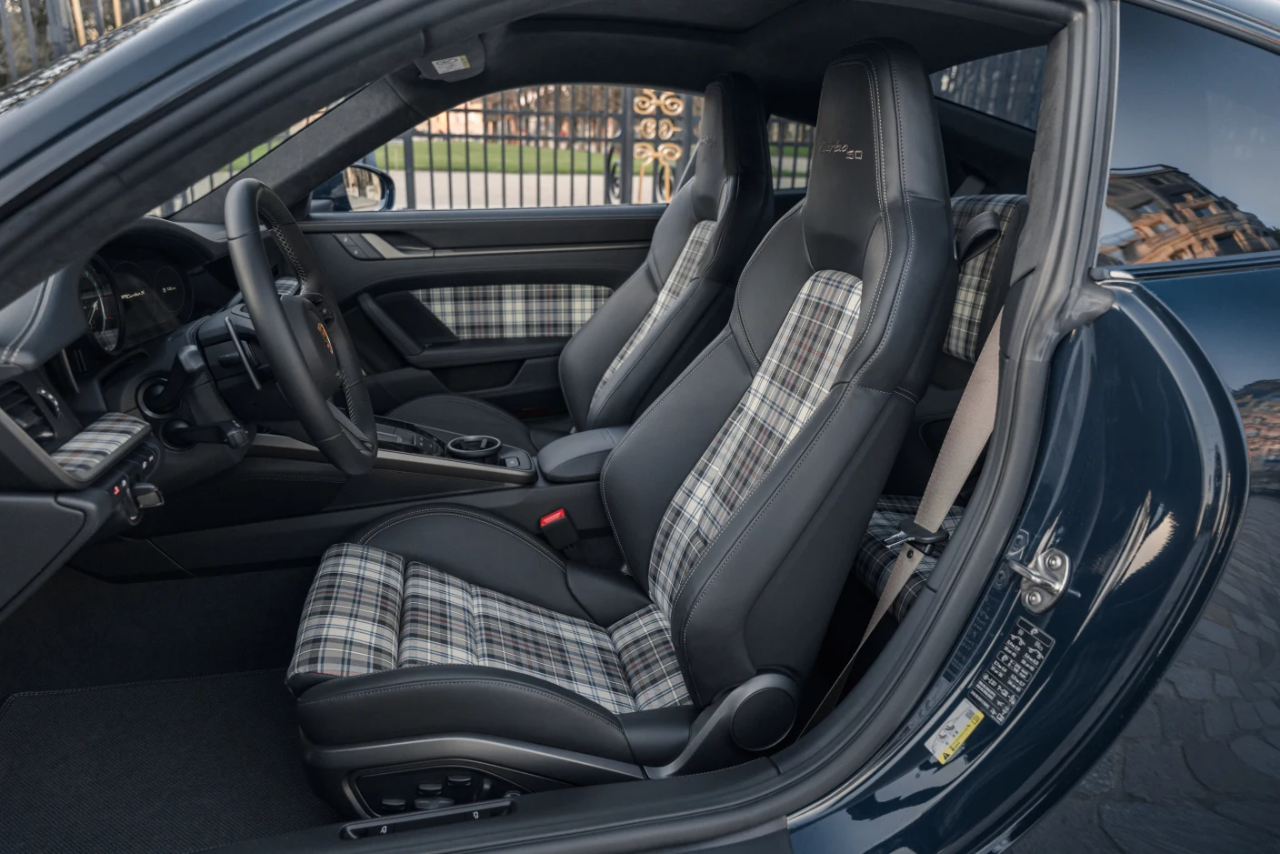 Porsche 911 Turbo 50 Years (992), 10/10