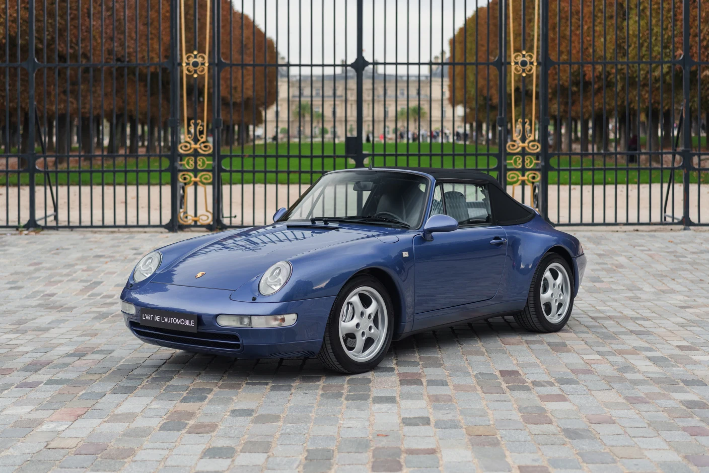 Porsche 911 Carrera 4 Cabriolet (993), 2/10