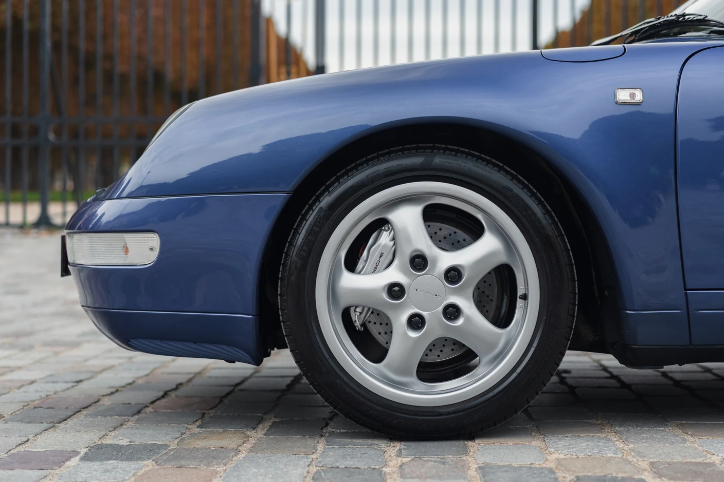 Porsche 911 Carrera 4 Cabriolet (993), 9/10