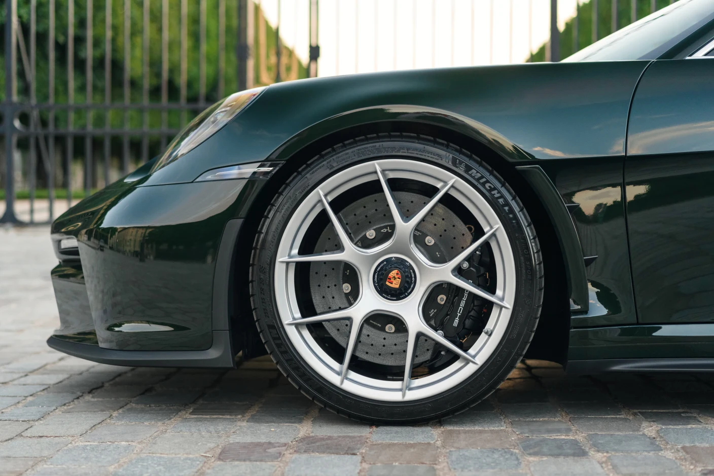 Porsche 911 S/T (992), 6/10