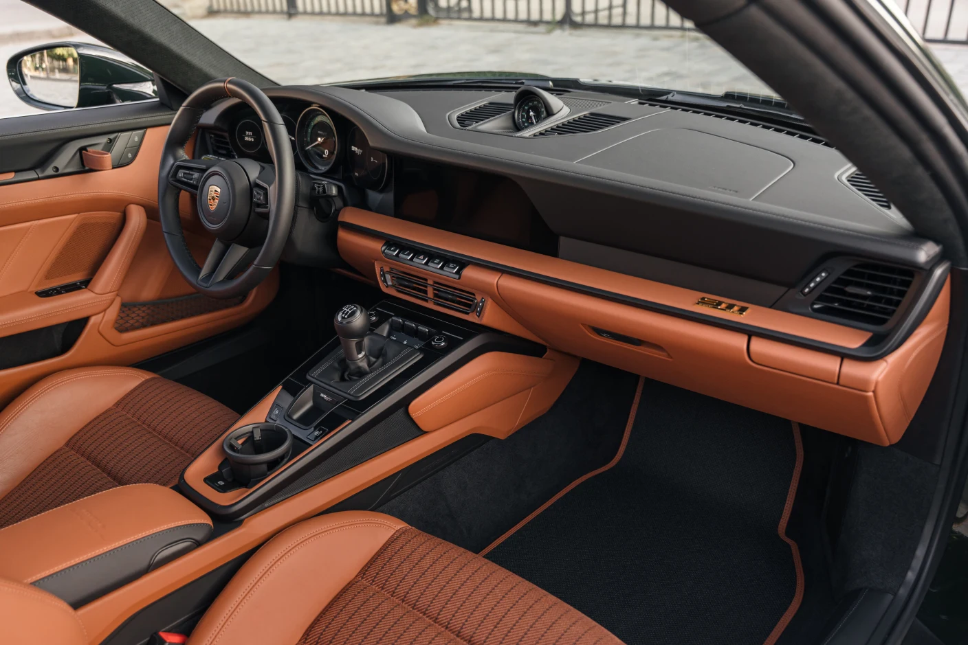 Porsche 911 S/T (992), 9/10