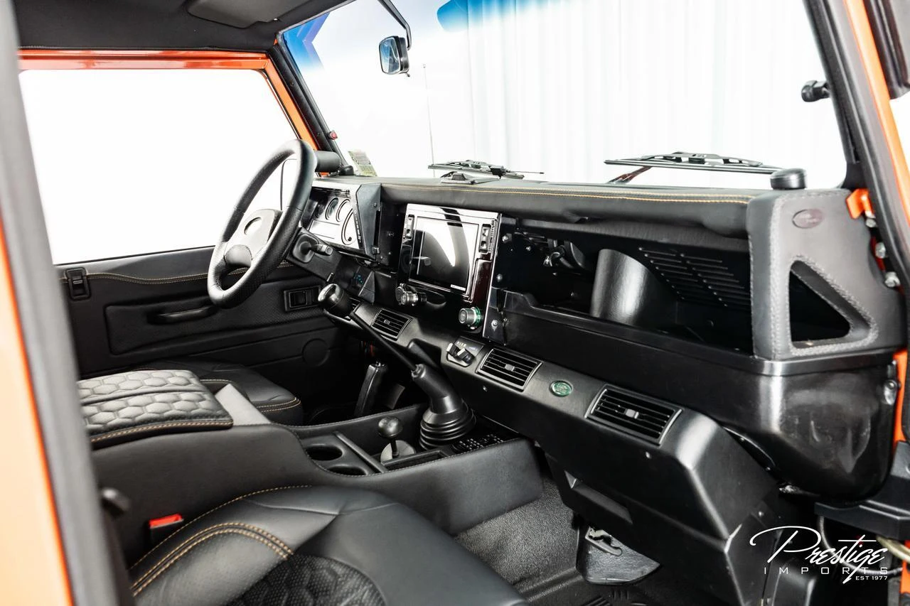 1998 Land Rover Defender 110, 24/30