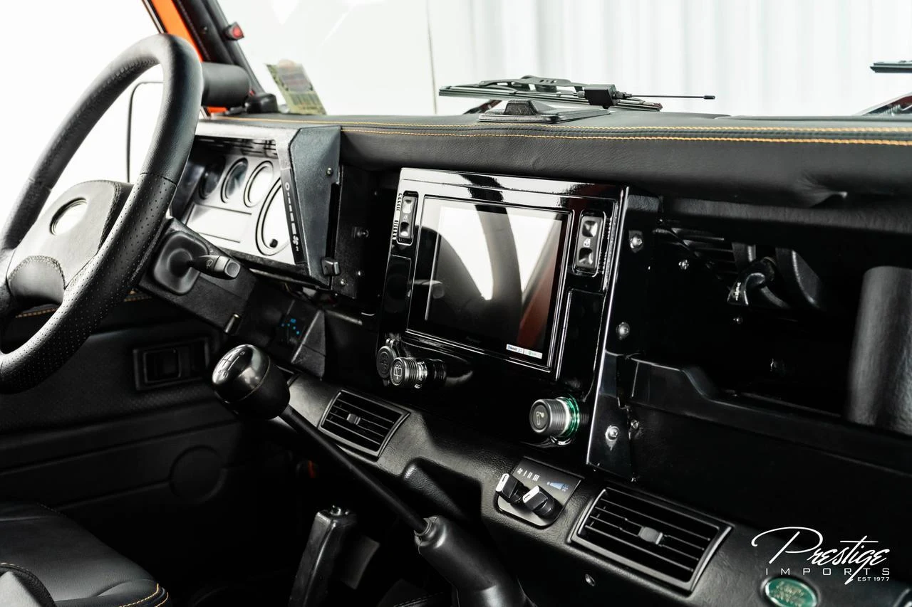 1998 Land Rover Defender 110, 25/30