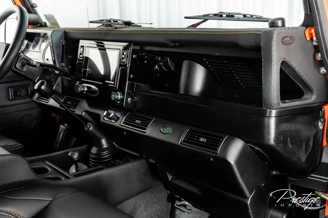 1998 Land Rover Defender 110, 26/30