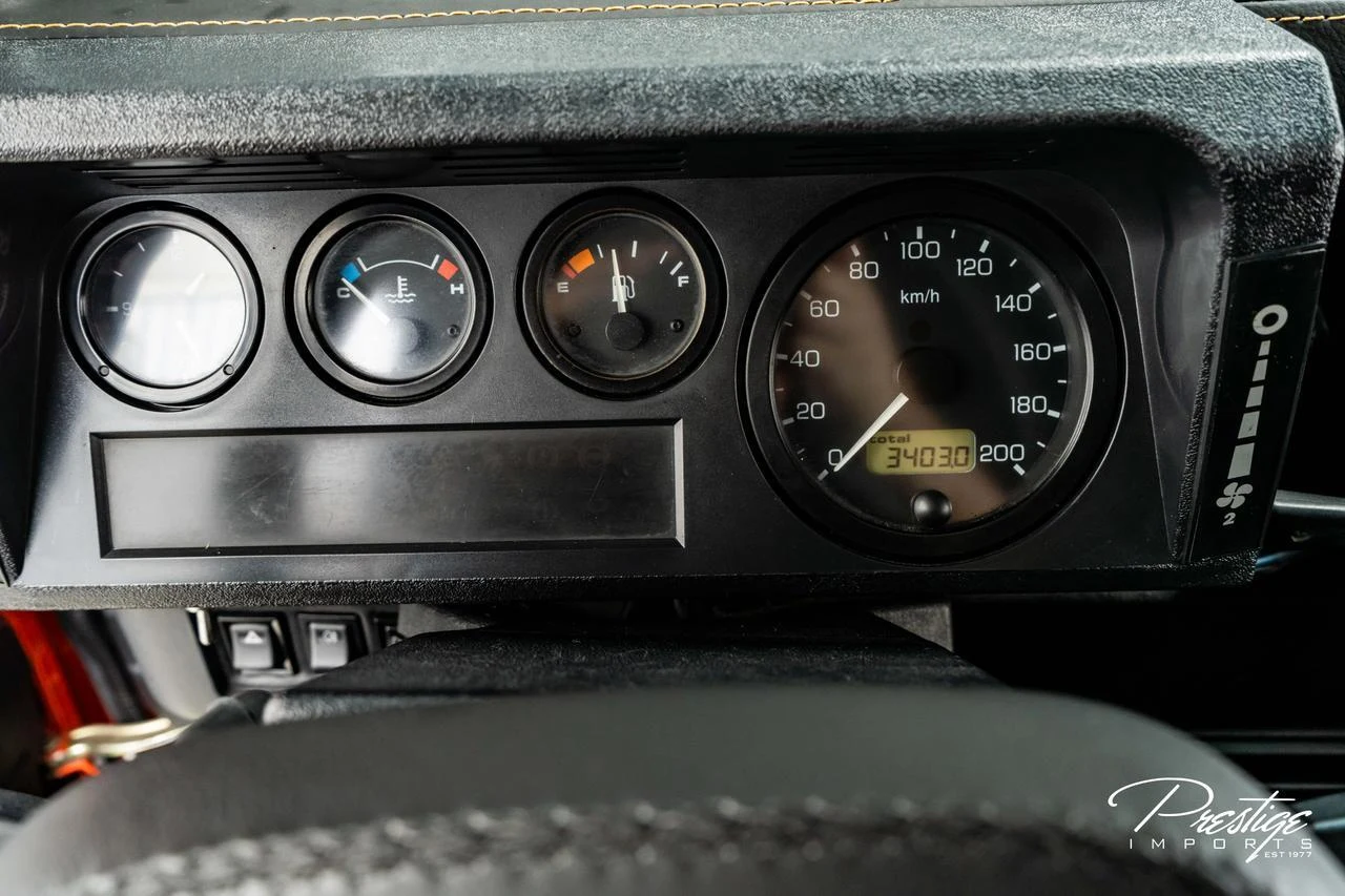 1998 Land Rover Defender 110, 29/30