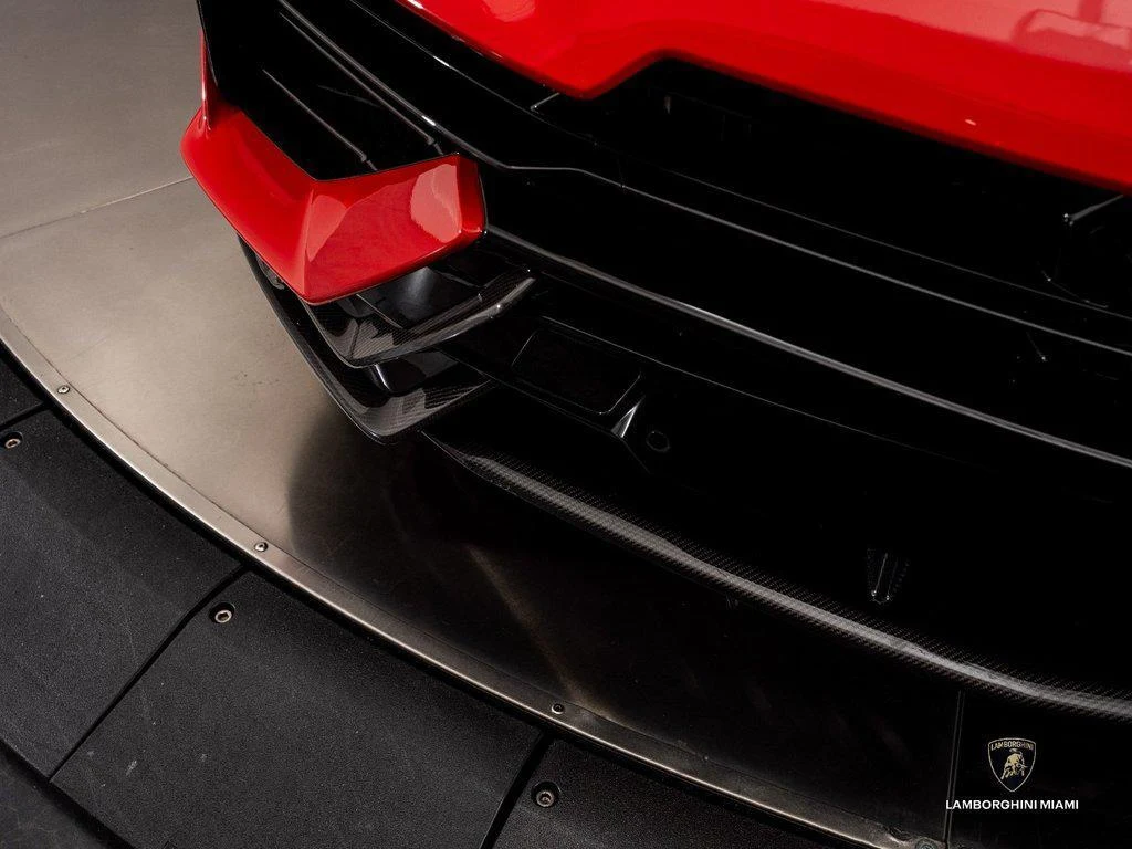 2023 Lamborghini Urus Performante, 2/30