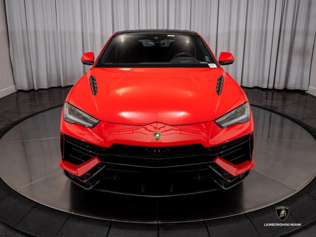 2023 Lamborghini Urus Performante, 3/30