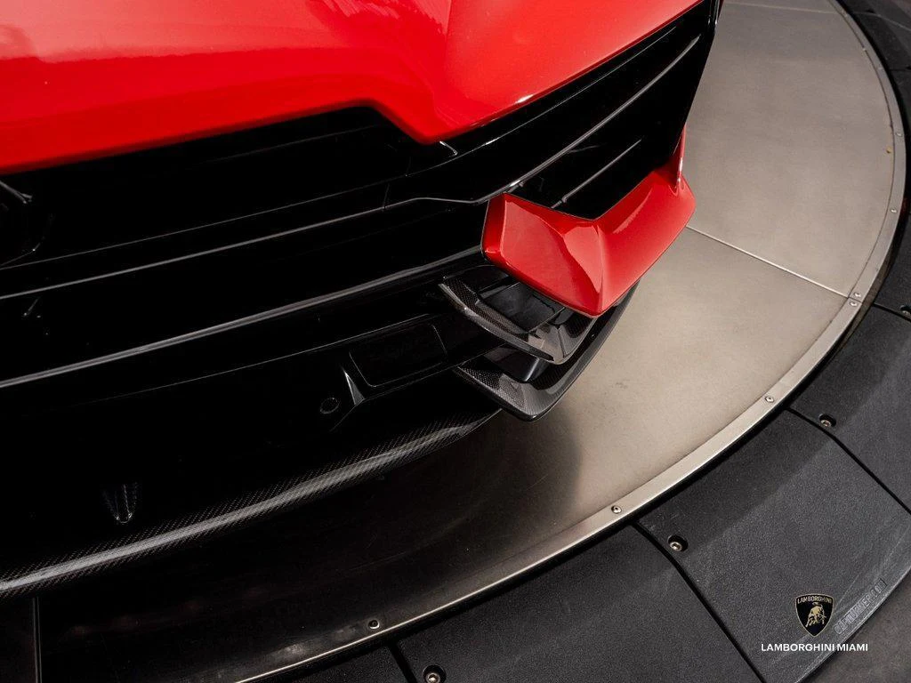 2023 Lamborghini Urus Performante, 4/30