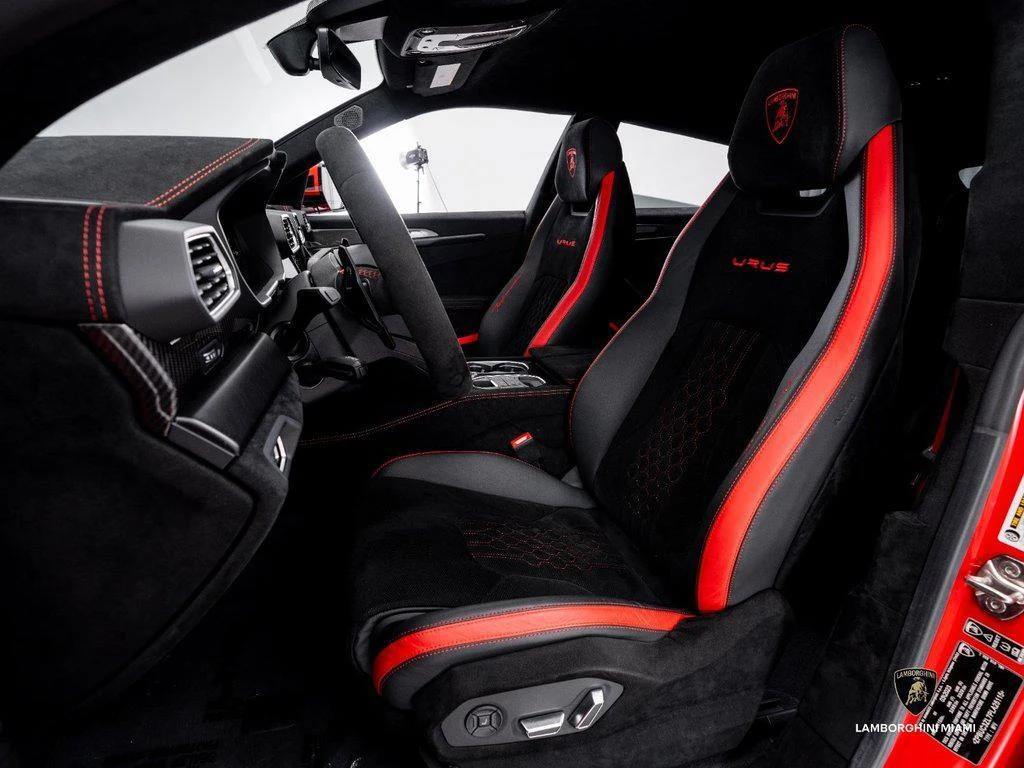 2023 Lamborghini Urus Performante, 19/30