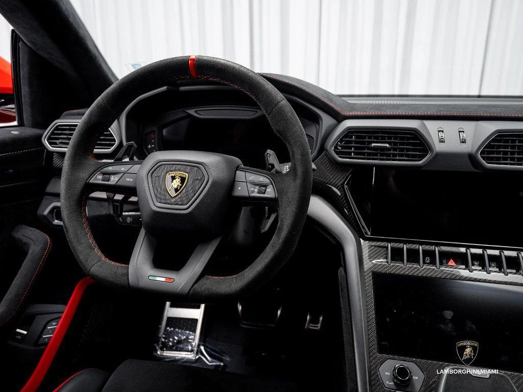 2023 Lamborghini Urus Performante, 21/30