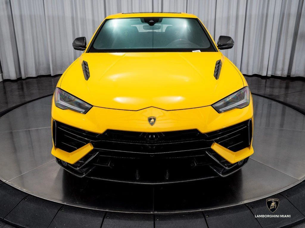 2024 Lamborghini Urus Performante, 3/30