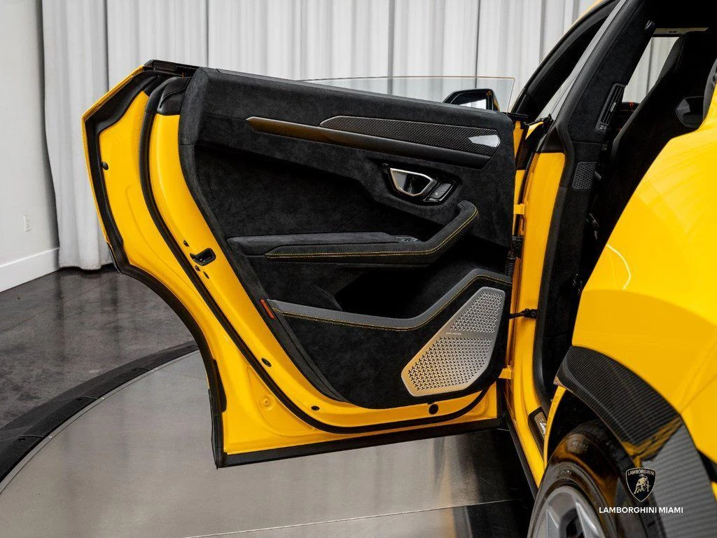 2024 Lamborghini Urus Performante, 27/30