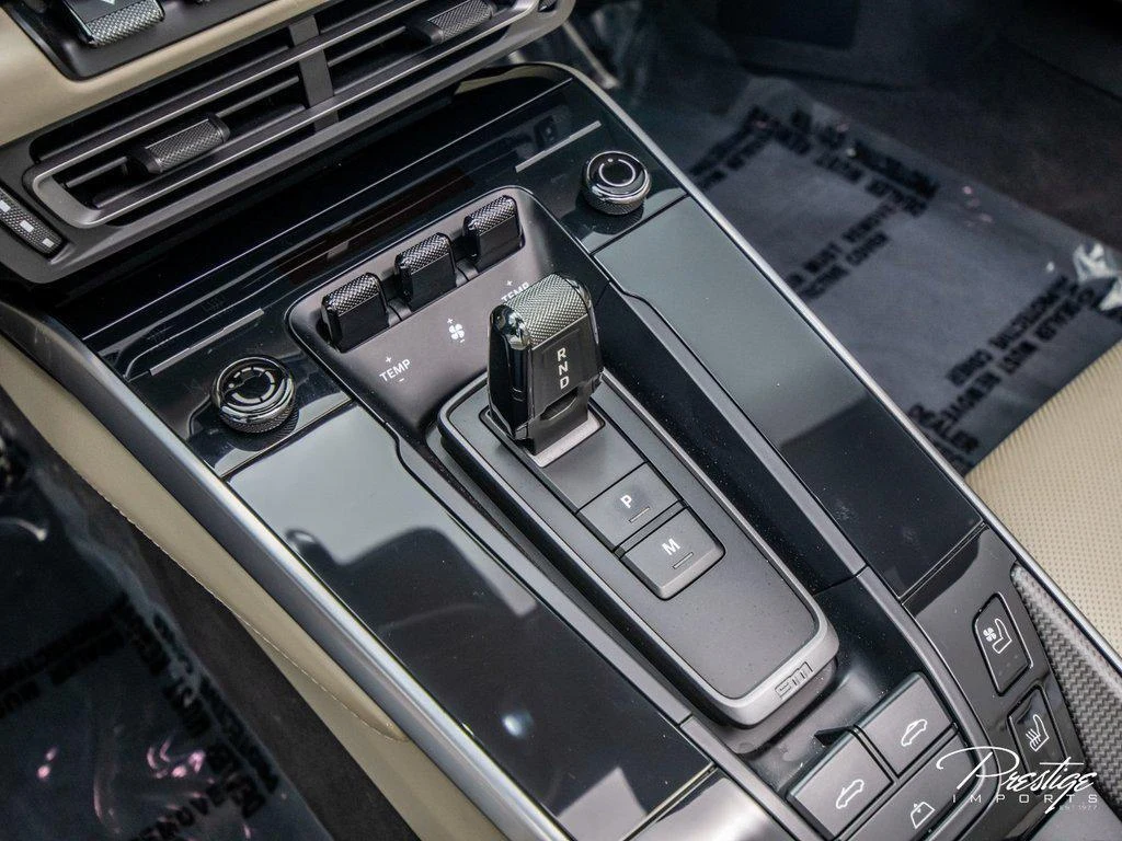 2022 Porsche 911 (992.1) Turbo S Cabriolet, 27/30