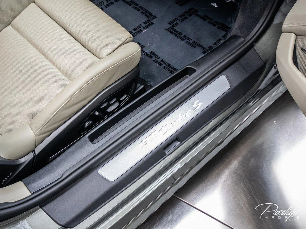 2022 Porsche 911 (992.1) Turbo S Cabriolet, 29/30