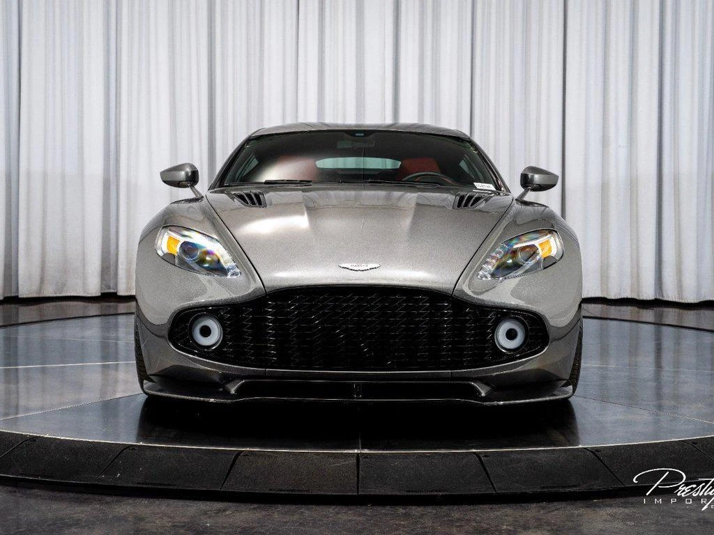 2018 Aston Martin Vanquish Zagato Coupe, 4/30