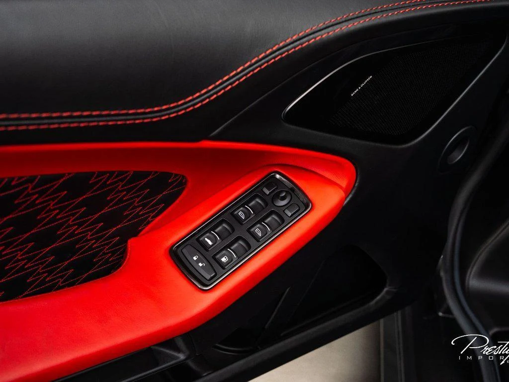 2018 Aston Martin Vanquish Zagato Coupe, 27/30