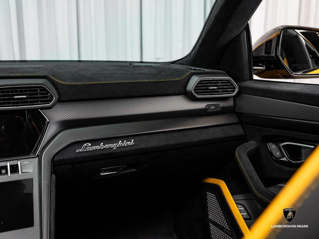2024 Lamborghini Urus Performante, 21/30