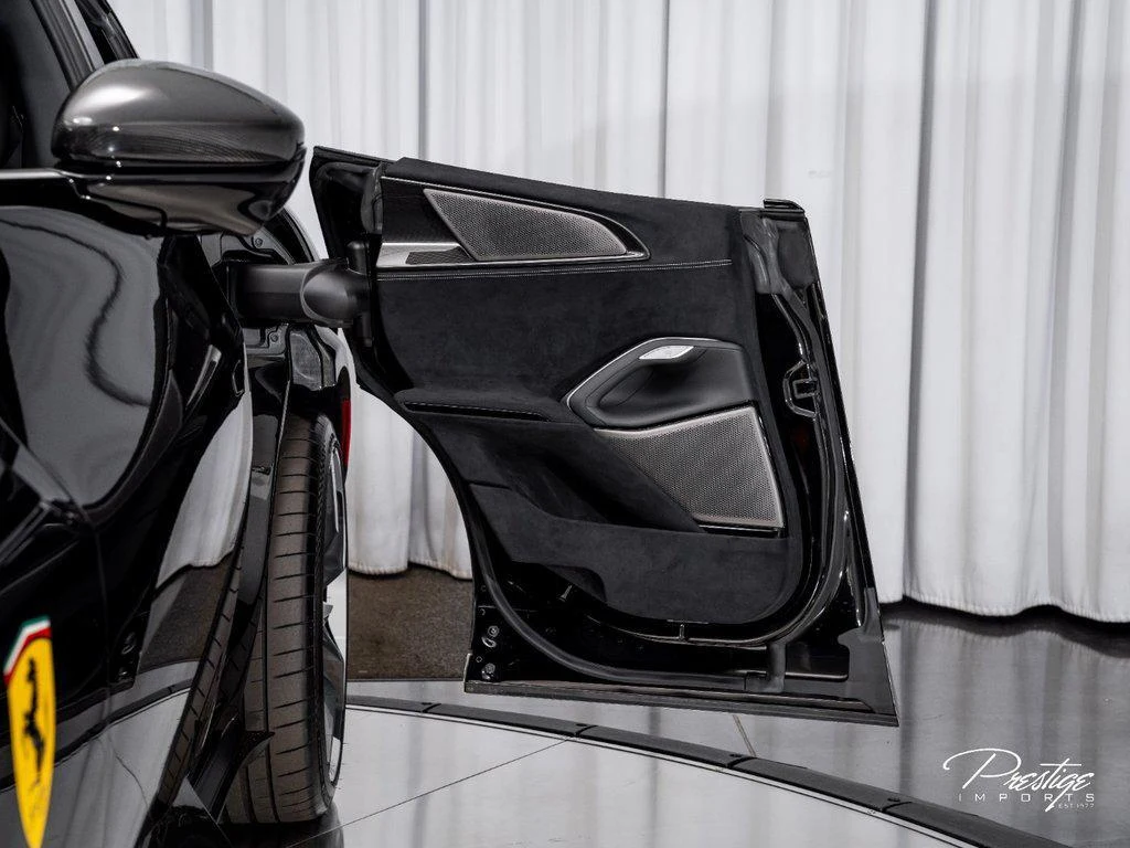 2025 Ferrari Purosangue, 27/30