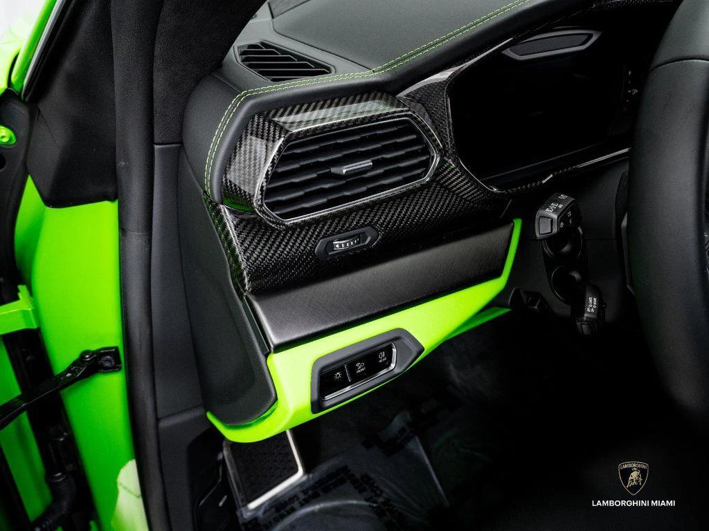 2024 Lamborghini Urus S, 12/30