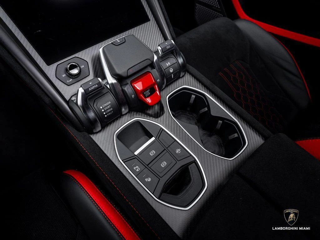 2023 Lamborghini Urus Performante, 21/30
