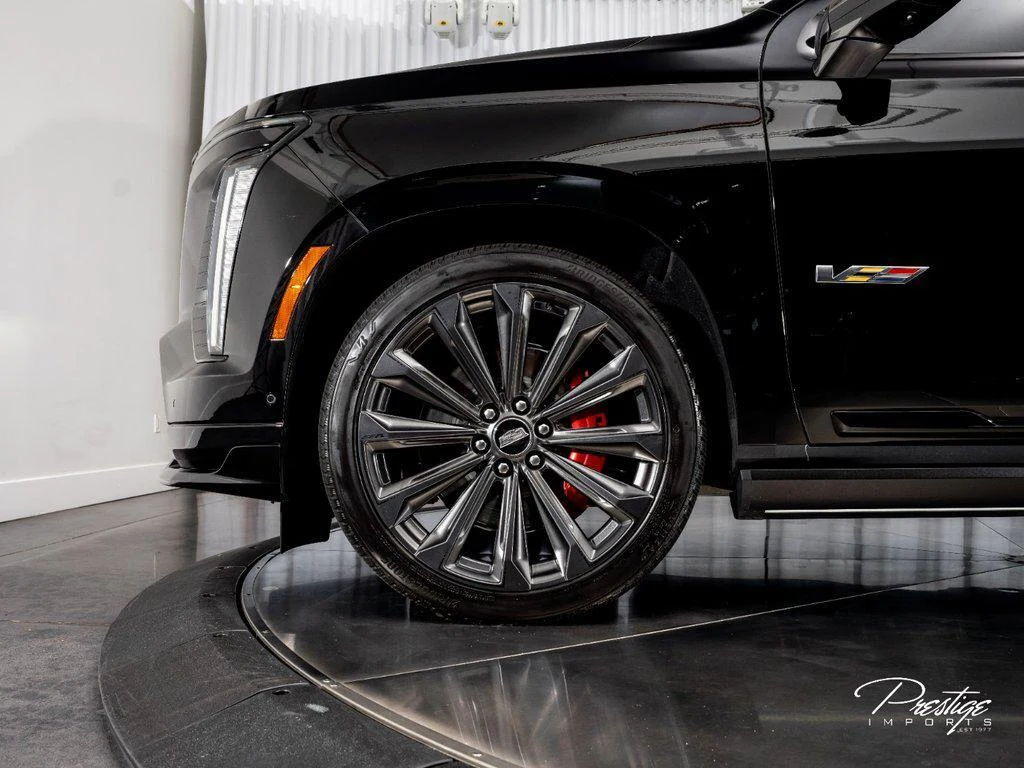 2026 Cadillac Escalade V-Series, 4/30