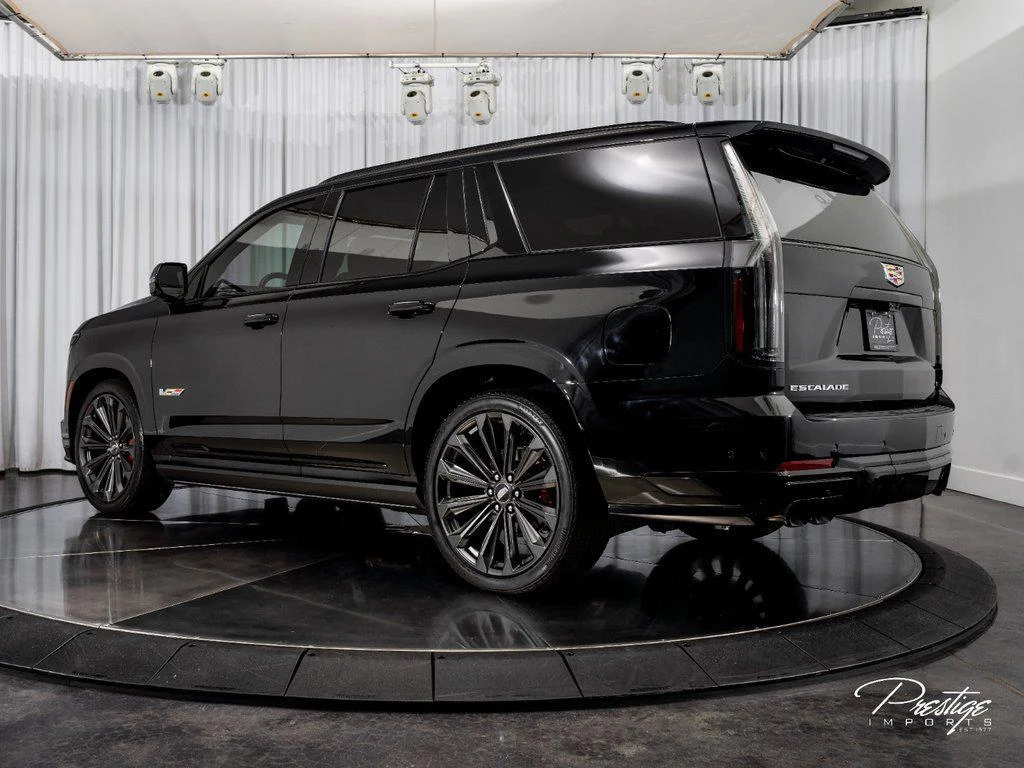 2026 Cadillac Escalade V-Series, 5/30