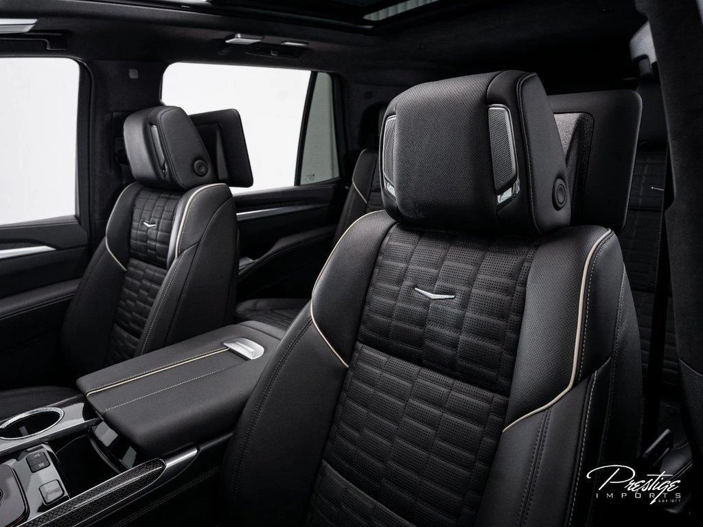 2026 Cadillac Escalade V-Series, 15/30