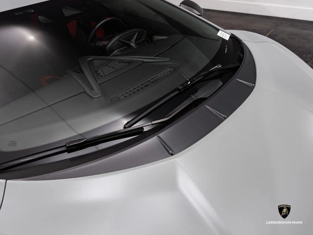 2024 Lamborghini Revuelto, 3/30