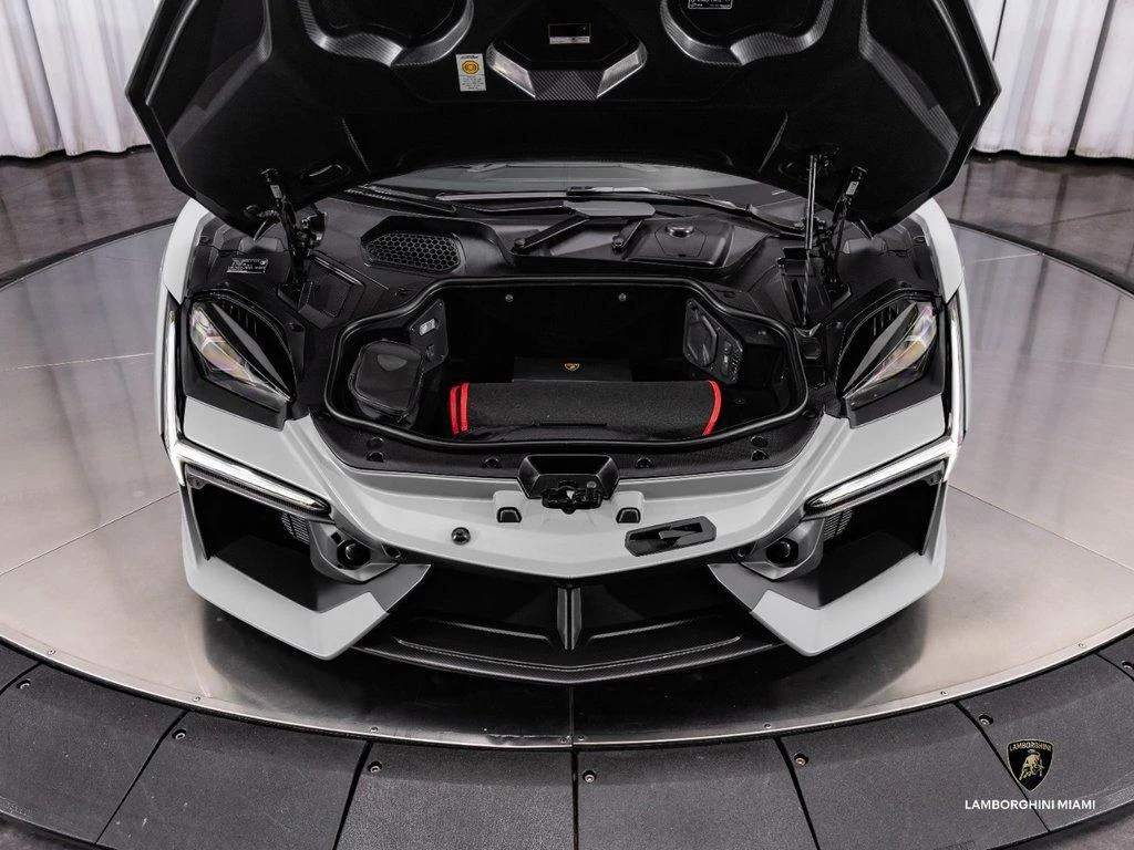 2024 Lamborghini Revuelto, 4/30