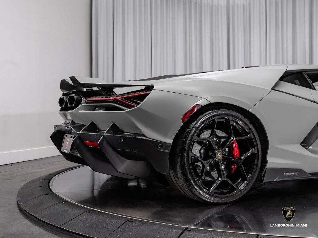 2024 Lamborghini Revuelto, 13/30