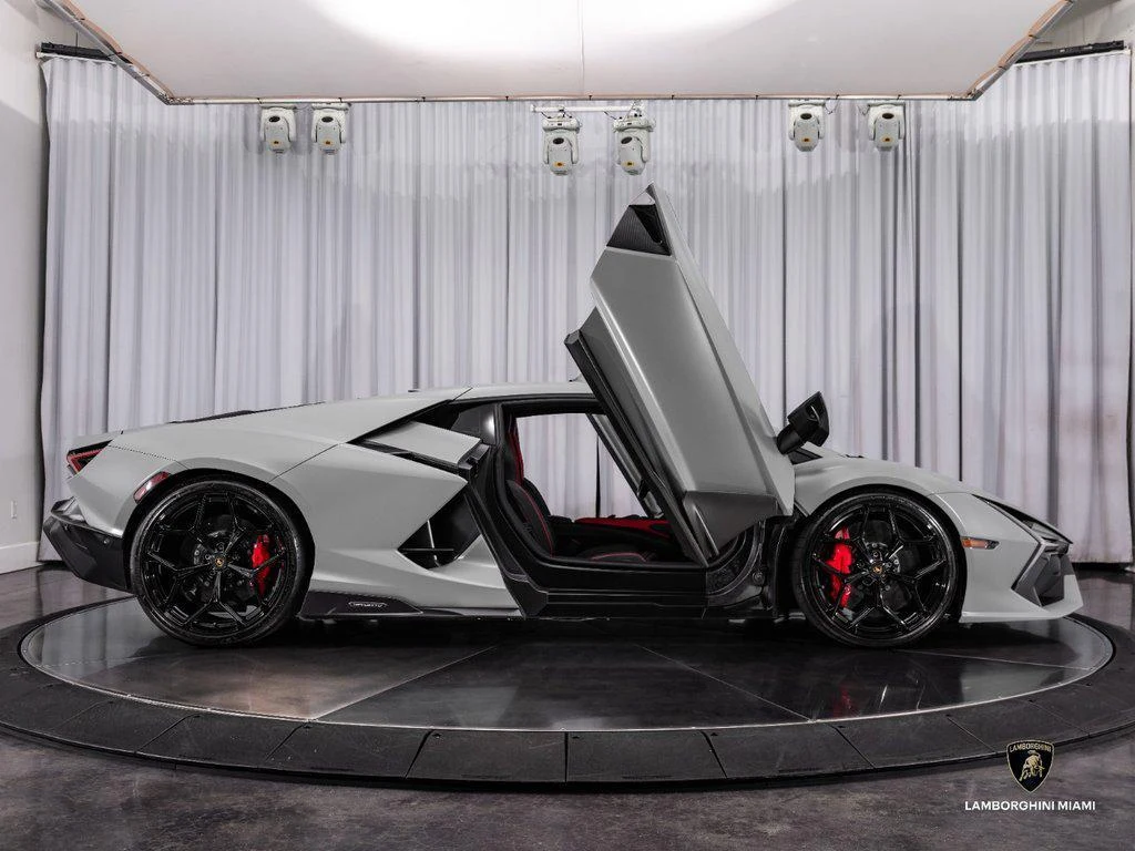 2024 Lamborghini Revuelto, 14/30