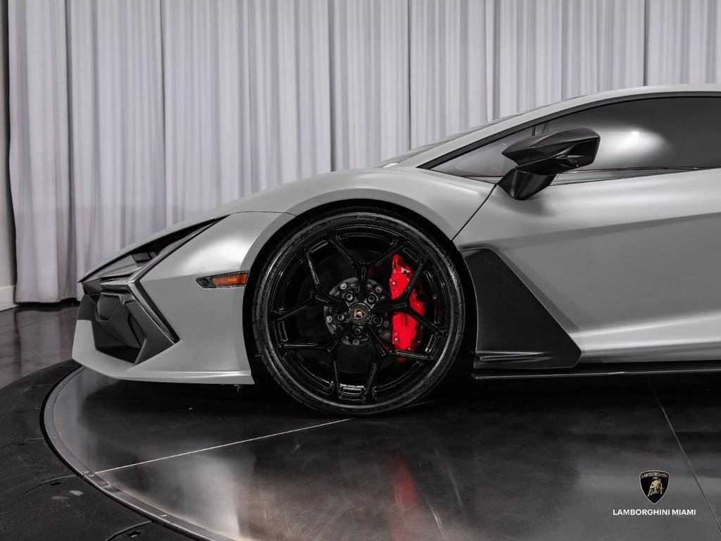2024 Lamborghini Revuelto, 18/30