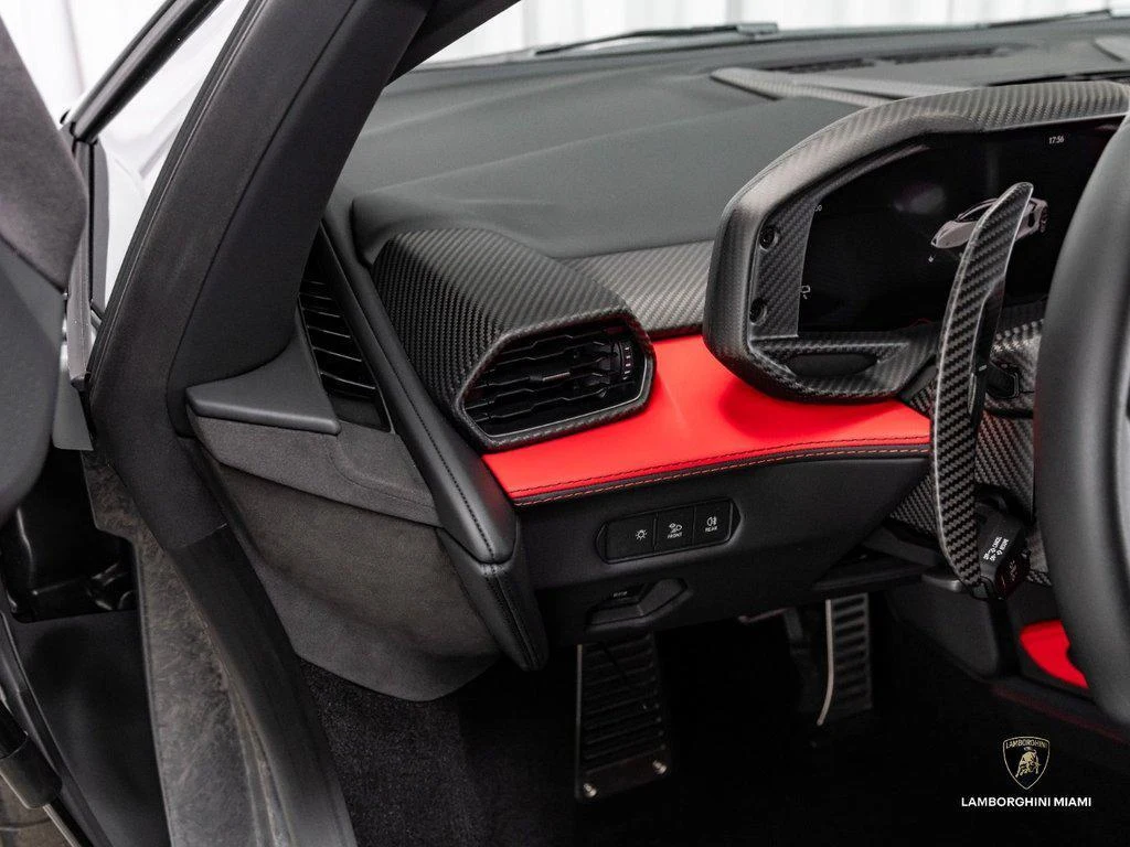 2024 Lamborghini Revuelto, 22/30