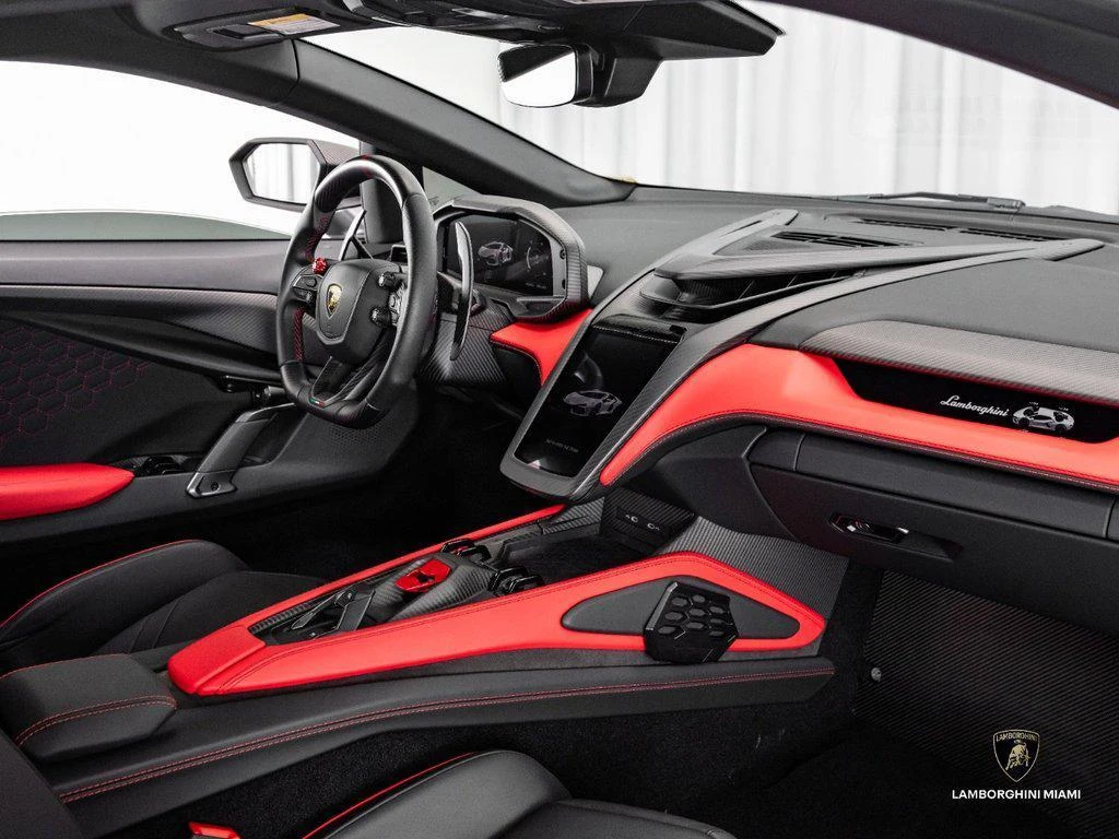 2024 Lamborghini Revuelto, 27/30