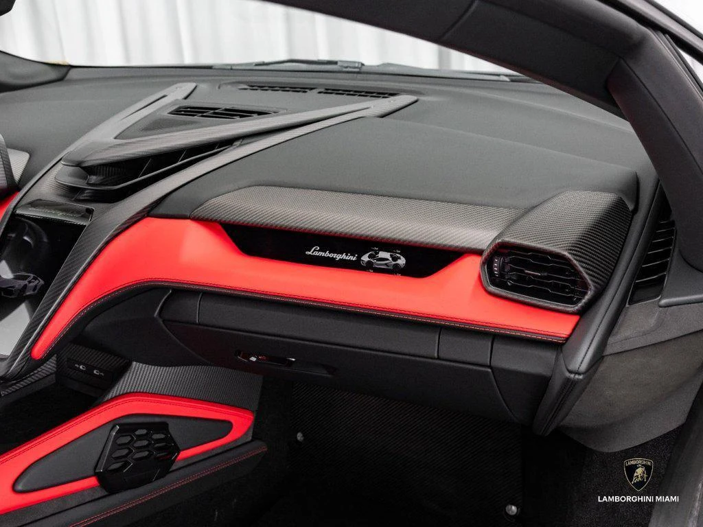 2024 Lamborghini Revuelto, 28/30