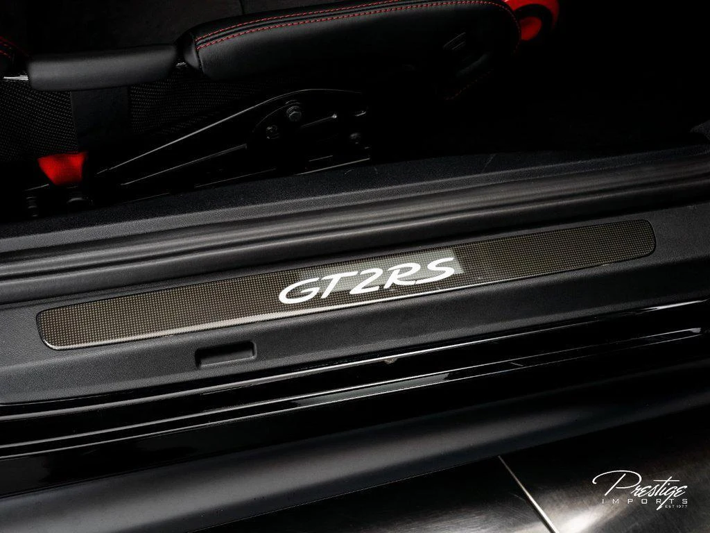 2018 Porsche 911 (991.2) GT2 RS, 24/30